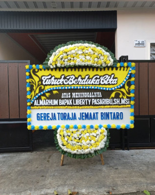 Papan Bunga Duka di Nagrak Utara